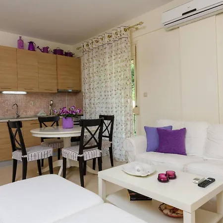 Perfect View Maisonette Apartment *